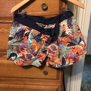 Patagonia Multi-Color Tropical Print Women's Shorts - Navy Waistband